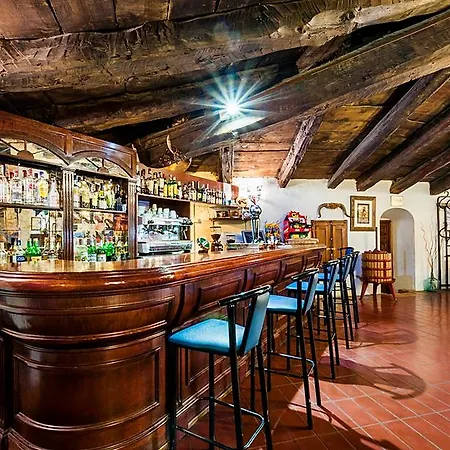 De La Trucha 호텔 4*