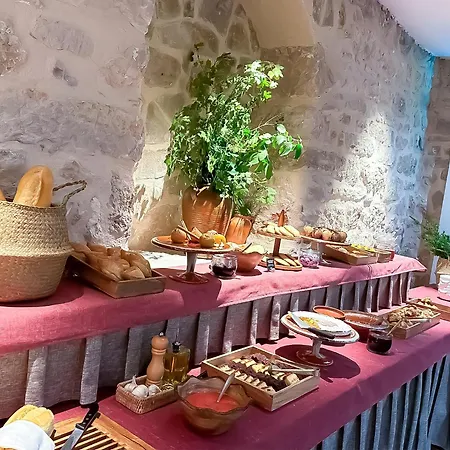 De La Trucha فندق 4*